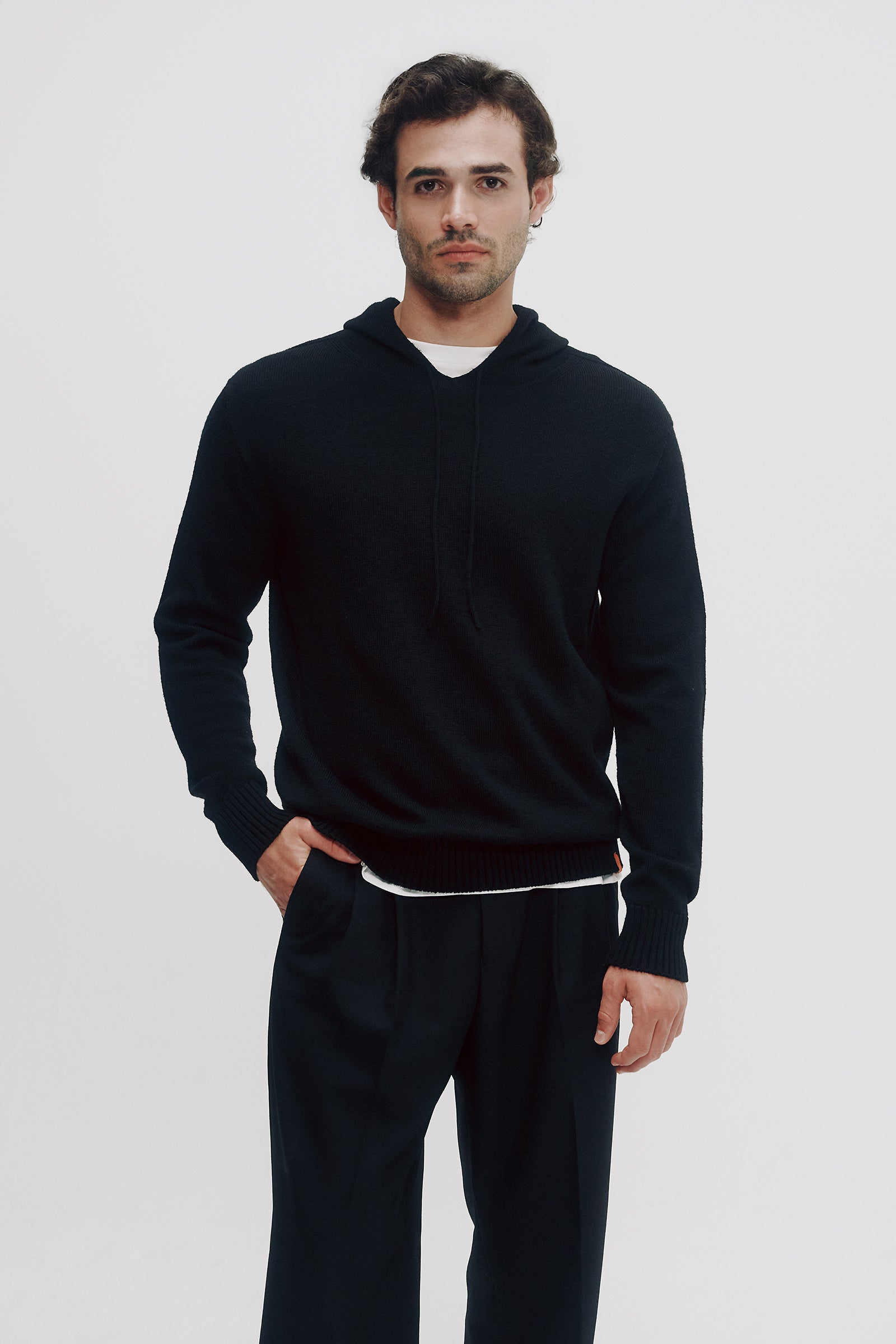 Niko Hoodie Sweater in Black